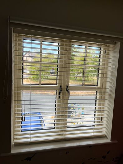 Venetian blinds - beige