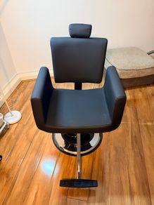 Beauty/Barber Chair
