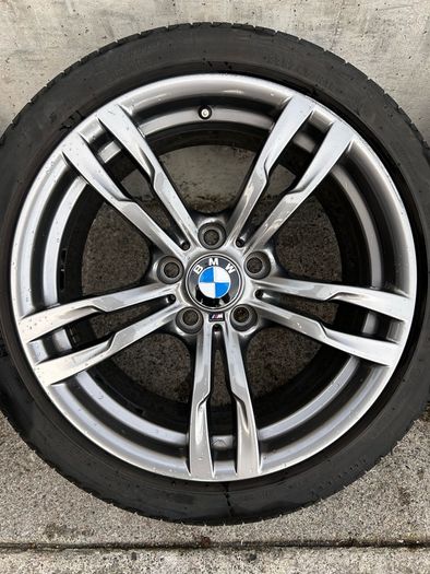 Genuine BMW 441M 18" Alloy Wheels - Pirelli Tyres
