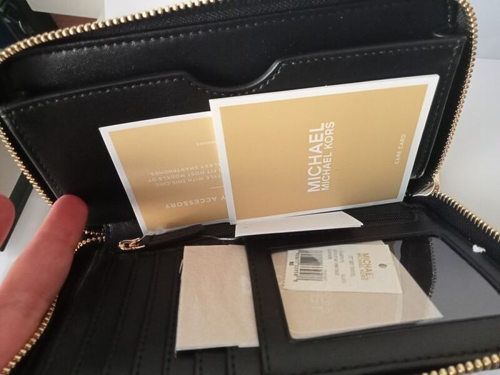 New Michael Kors Wallet