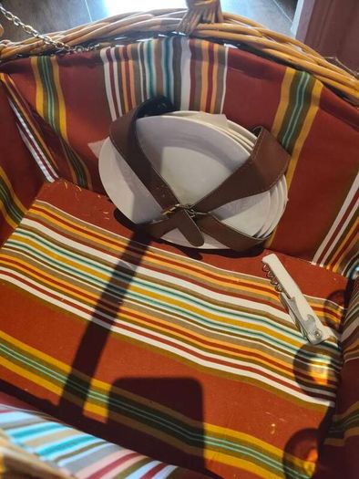 picnic basket