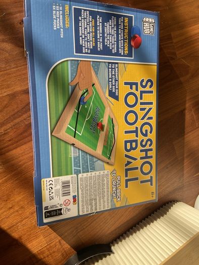 Slingshot football game age 6+