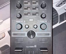 Reloop Mixtour DJ Controller