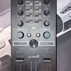 Reloop Mixtour DJ Controller