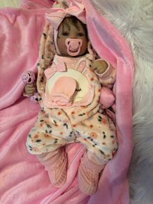 Reborns by Laura.  Baby Ashley.  Heavy, Weighted Reborn Doll.  Welcome to View.