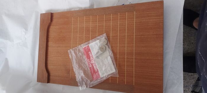 Shove ha'penny game ,hard wood,,well made ,,coins rules included etc ,buyer collects or pays postage thank you, sold as seen ,,came from Wales closed down pub,,nice inlaid in wood