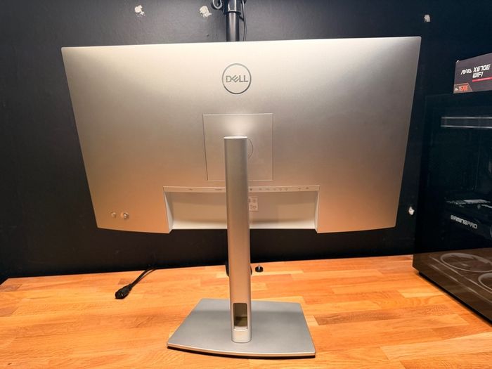 4k Uhd 27 Inch Monitor - Dell U2723qe - 3840x2160