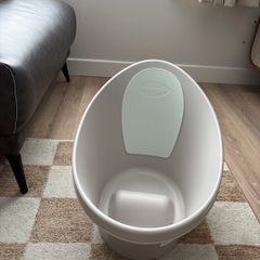 Shnuggle Baby Bath