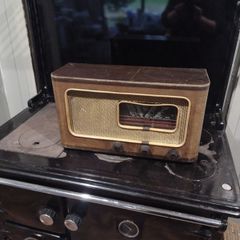 Vintage radio