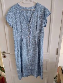 Ladies floral cotton button down dress UK size 14 in very good condition with no issues FREE STANDARD POSTAGE INCLUDED