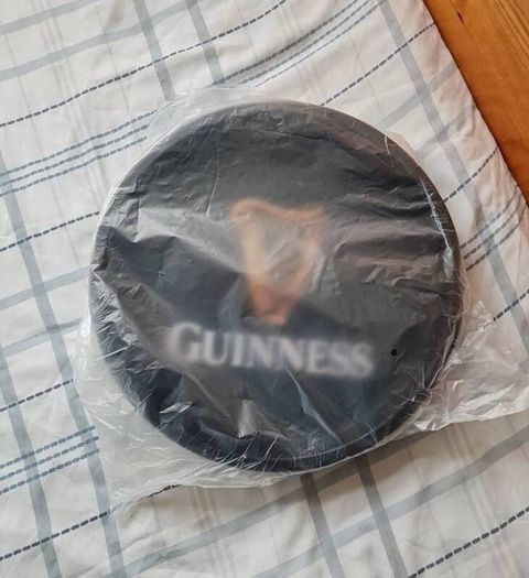 guinness  raise the bar 14 inch around deep serving tray black brand new