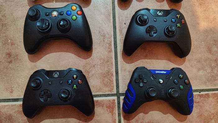 Xbox one and PlayStation 4 controllers spare / repair