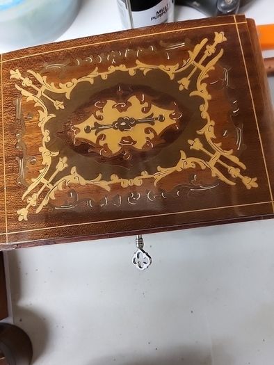 Trinket boxes vintage