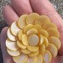 Vintage jewelry is sold individually for 5 to 10 euros. Image 7