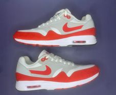 Get Rare Nike AM1