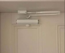 Door closer
