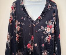 Beautiful Floral Navy V Neck Velveteen Top Size S!
