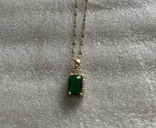 Elegant Necklace Piece Green Zircon Crystal Pendant Stainless Steel Necklaces For Women Trendy Retro Style Female Clavicle Chain Jewelry