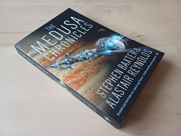 The Medusa Chronicles by Alastair Reynolds & Stephen Baxter (Science Fiction Paperback 2016)