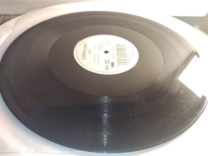 Capricorn - 20 Hz - ZYX Total Recall Records - Early 90s TRIBAL HOUSE CLASSIC!