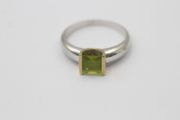 9ct White &amp; Yellow Gold Peridot Ring, Modernist Two-Tone Design, Size P, 3.3g, Fully Hallmarked