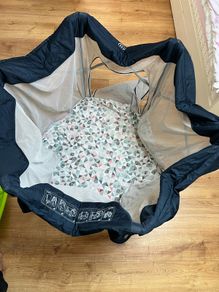 Graco play pen