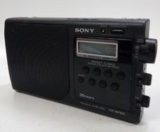 Sony ICF-M760L Portable Radio FM / MW / LW 3 Band Radio, woirking perfect.