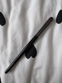 Laura Mercier make up brush - secret brightening powder brush