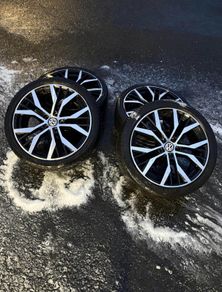 Vw Genuine 19 inch alloys