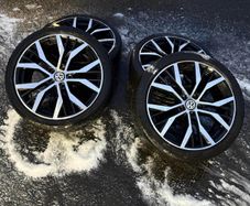Vw Genuine 19 inch alloys