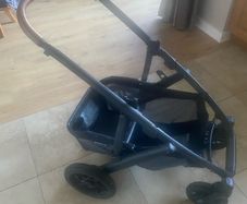 uppa baby v2 vista