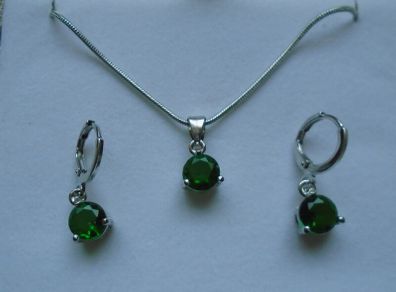 Jewellery set,Necklace, earrings set,Gift.Green jewellery,St Patrick's day jewellery