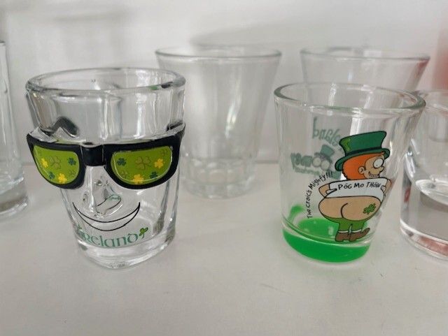 Selection of shot & mini glasses. Total 11 items. All in super condition.