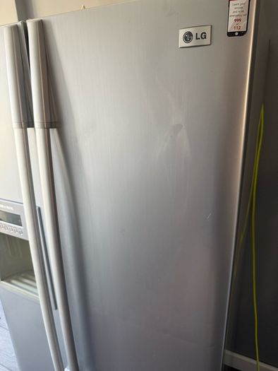 LG fridge freezer + water and ice dispenser