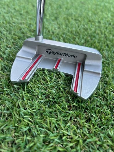 Full set of Taylormade Golf clubs