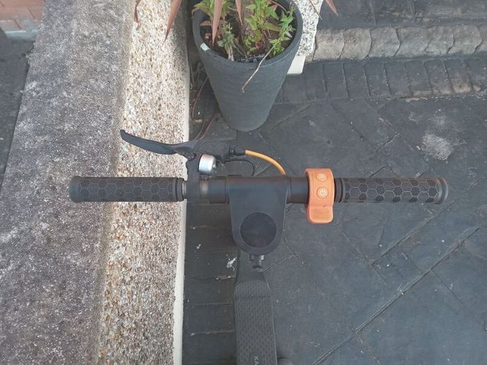 Electric scooter