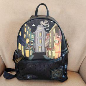 Loungefly backpack (new)