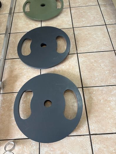 20kg Olympic Barbell + 100kg Olympic Steel Weight Plates!!