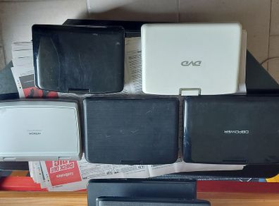 5 Portable DVD Players, all working, but no charges for them, all in very good condition