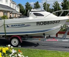 Boat Quicksilver 420