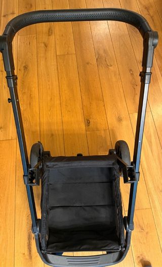 Babylo 2-in-1 Travel System with Car Seat Black