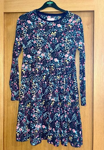 Mandaray Girls Dress age 11-12, NEW no tags