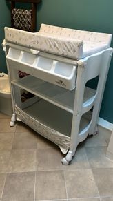 babylo changing table/ bath/ storage