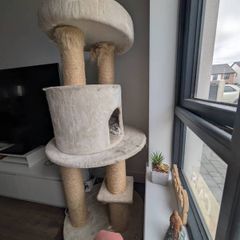 Cat tree
