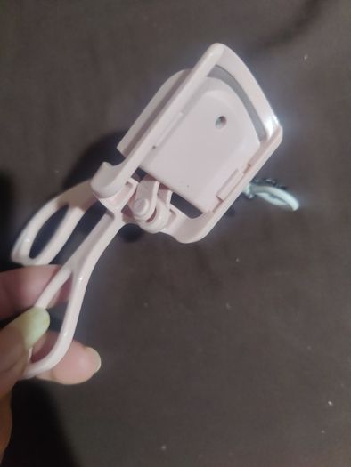 electric eyelashes curler