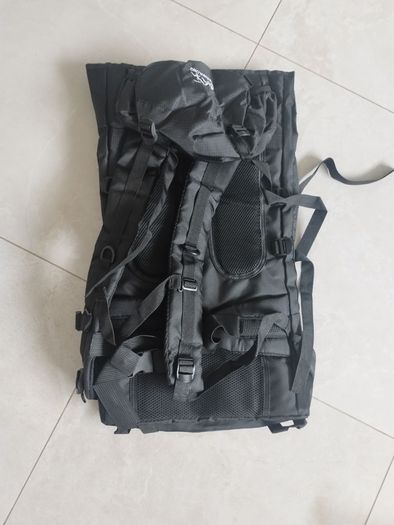 90L Large Capacity Webbing Unisex Outdoor Hiking Travel Backpack