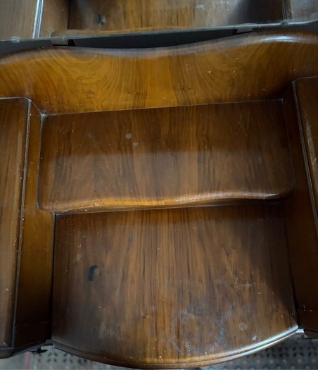 Five-drawer wooden dressing table,