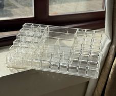 cosmetic organiser