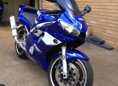 Yamaha r6 breaking parts