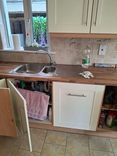 fitted kitchen